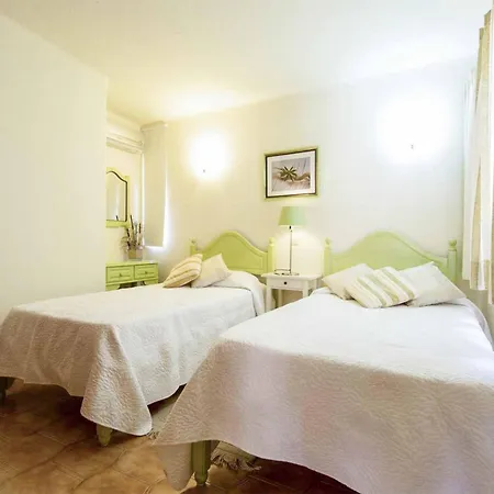 Daffodil Golf Villa *